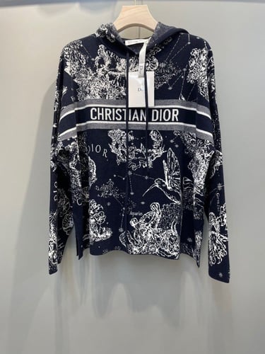 طقم نسائي ماركة Dior