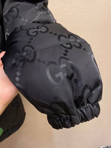 جاكيت ماركة Gucci