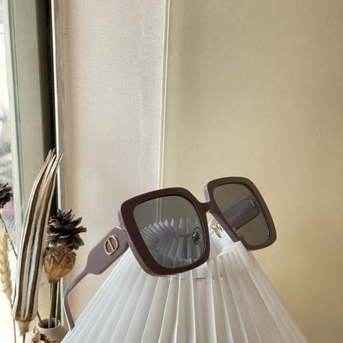 نظارات ماركة Dior