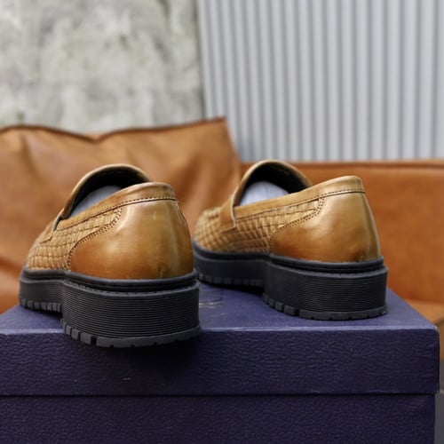 حذاء رجالي ماركة Dior