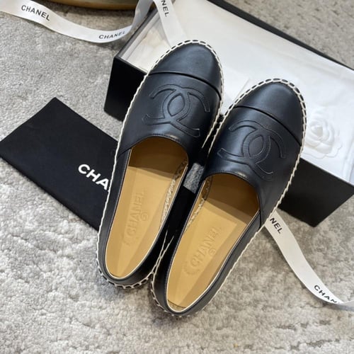حذاء نسائي ماركة ‏Chanel
