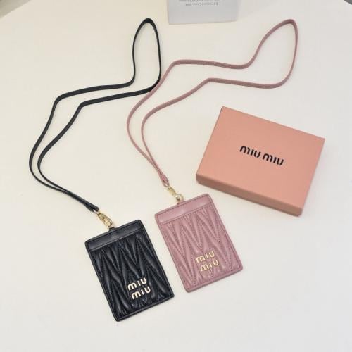 حافظة بطاقات ماركة Miumiu - Prada