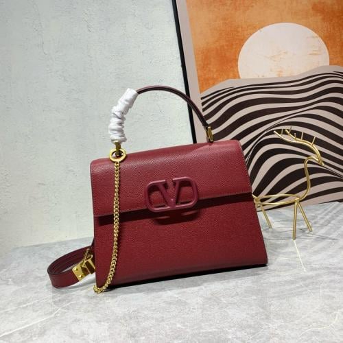 شنطه نسائية ماركة Valentino