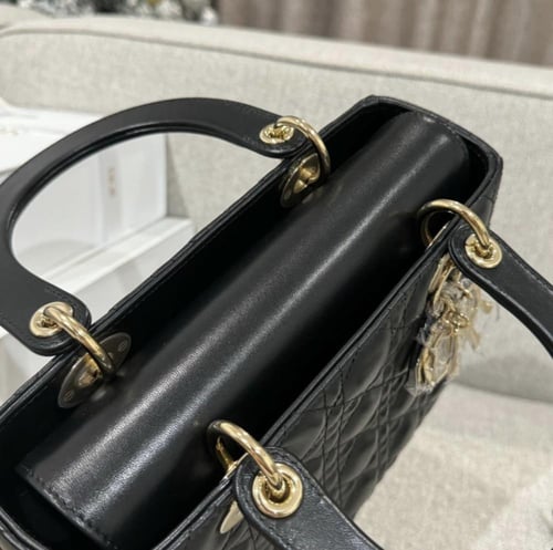 شنطة نسائية ماركة Dior