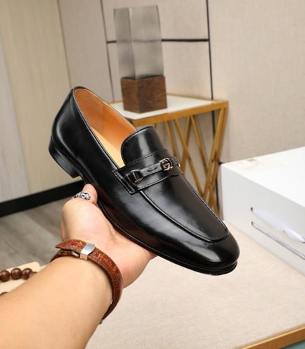 حذاء رجالي ماركة ‏Gucci