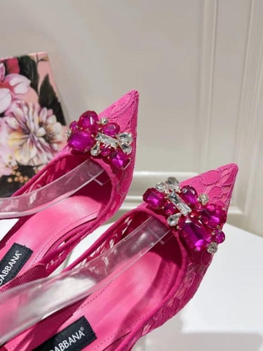 حذاء نسائي ماركة D&G