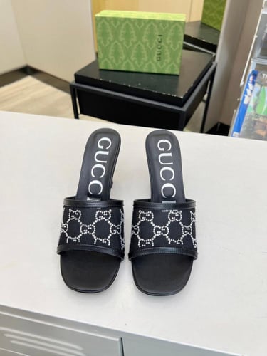 حذاء نسائي ماركة ‏Gucci