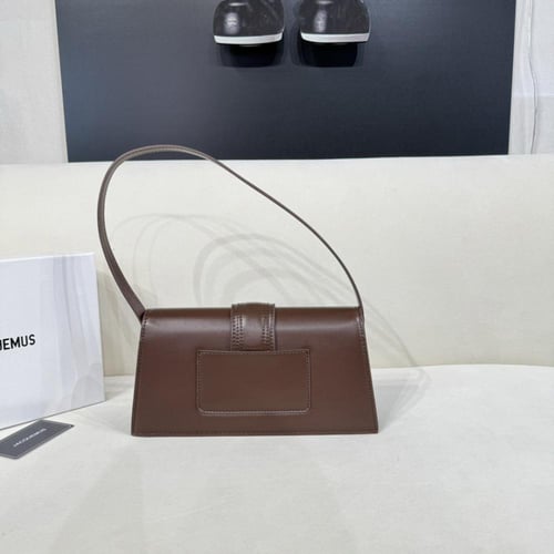 شنطة نسائية ماركة ‏JACQUEMUS