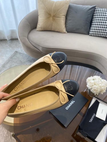 حذاء نسائي ماركة ‏Chanel