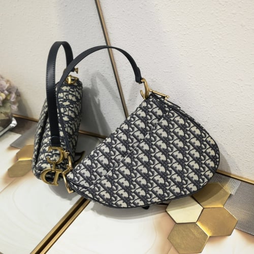 شنطة نسائية ماركة Dior