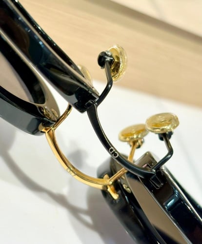 نظاره ماركة Dior