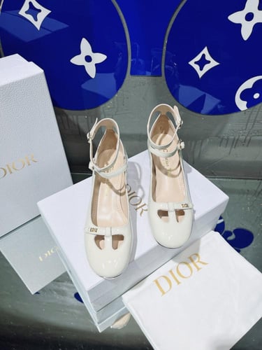 حذاء نسائي ماركة ‏Dior