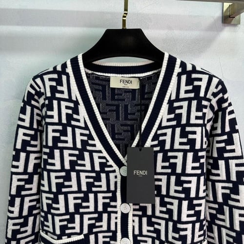 سويتر نسائي ماركة Fendi