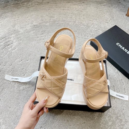 حذاء نسائي ماركة ‏Chanel