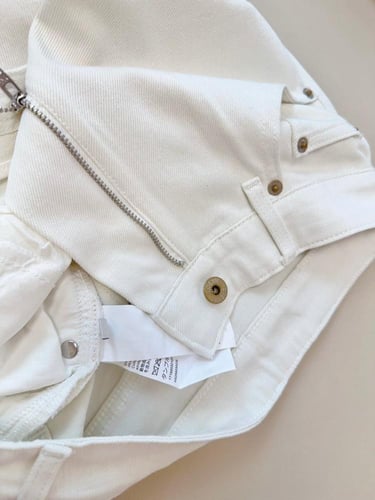 جينز نسائي ماركة Loewe