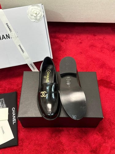حذاء نسائي ماركة Chanel