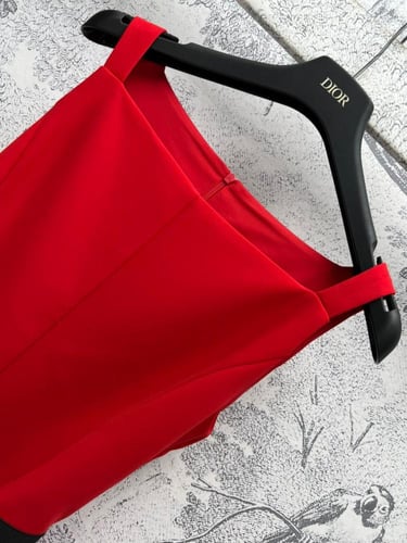 فستان ماركة Dior