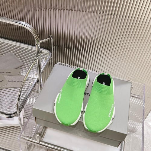 حذاء ماركة ‏Balenciaga