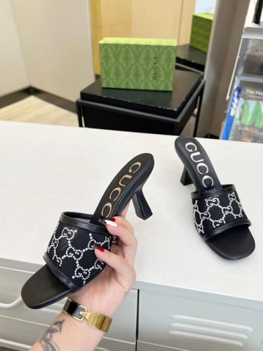 حذاء نسائي ماركة ‏Gucci