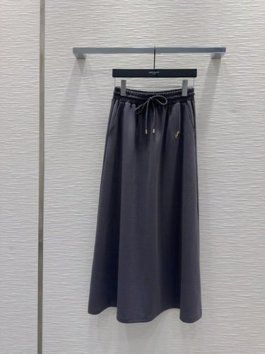 طقم نسائي ماركة YSL