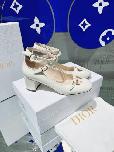 حذاء نسائي ماركة ‏Dior