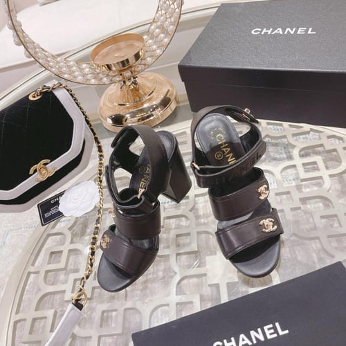 حذاء نسائي ماركة ‏Chanel
