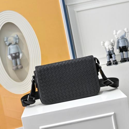 شنطه ماركة Bottega Veneta