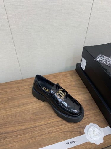 حذاء نسائي ماركة ‏Chanel