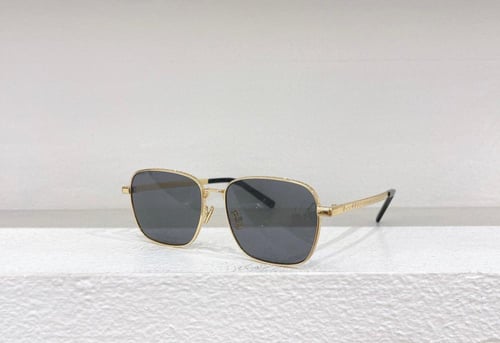 نظاره ماركة Dior