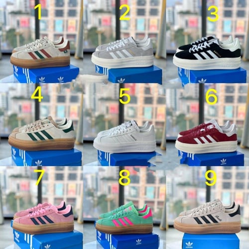 حذاء ماركة Adidas