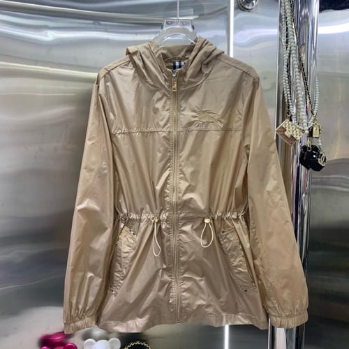 جاكيتات نسائيه متنوعة ماركة Burberry