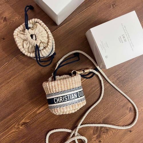 شنطة نسائية ماركة Dior