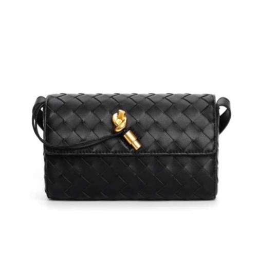 شنطة نسائية ماركة Bottega Veneta