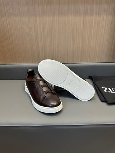 حذاء رجالي ماركة Zegna