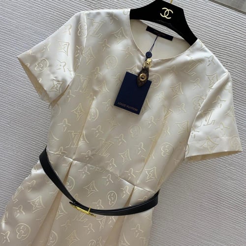 فستان ماركة LV