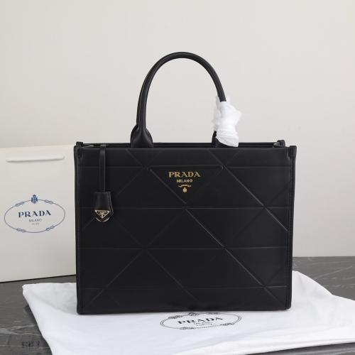 شنطه نسائية ماركة Prada