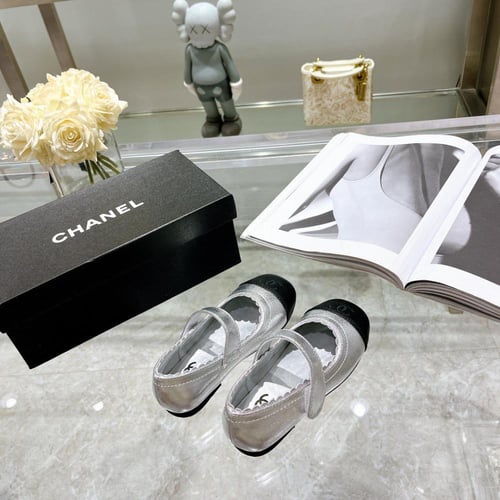 حذاء اطفال ماركات متنوعه