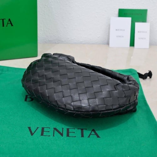 شنطه نسائية ماركة Bottega Veneta