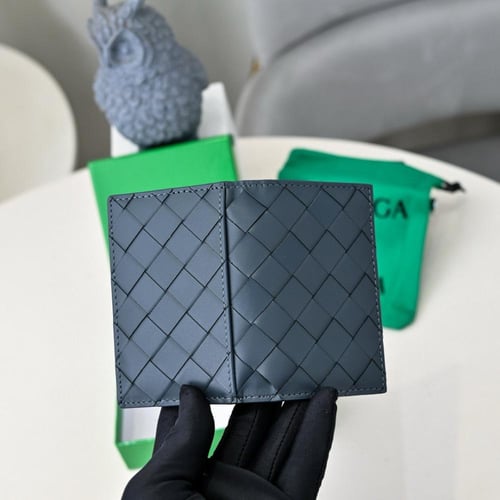 كارد ماركة Bottega Veneta