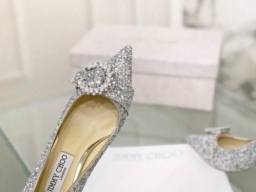 حذاء نسائي ماركة jimmychoo
