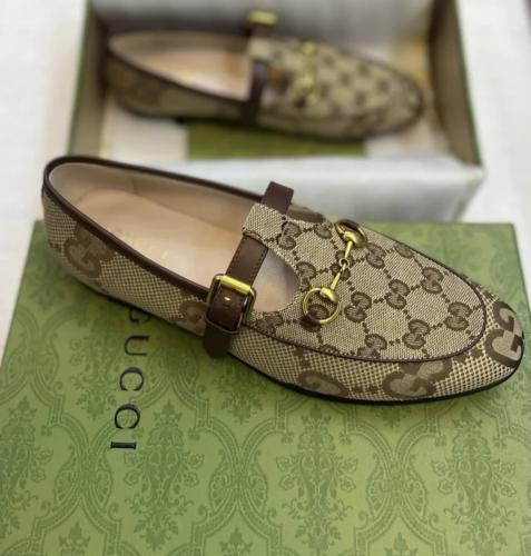 حذاء نسائي ماركة ‏Gucci
