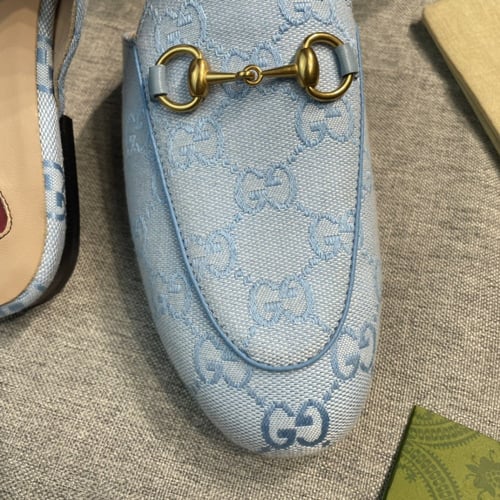 حذاء نسائي ماركة Gucci