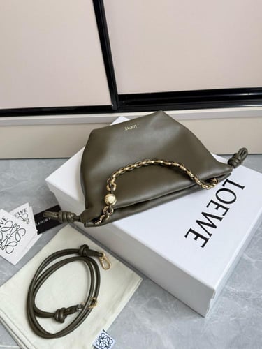 حقيبة نسائية ماركة Loewe