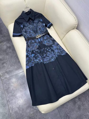 فستان ماركة Dior