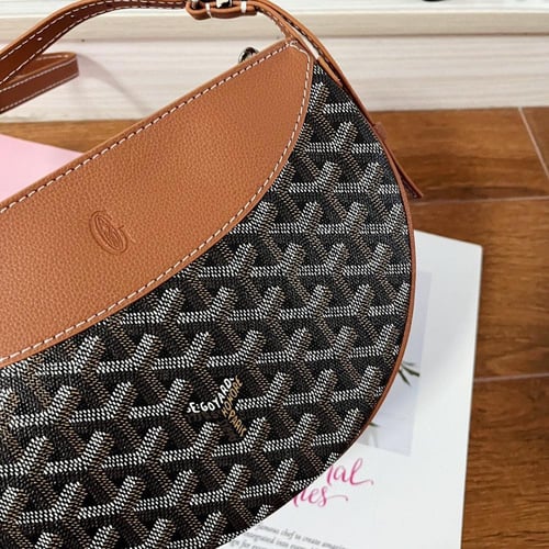 شنطة نسائية ماركة Goyard