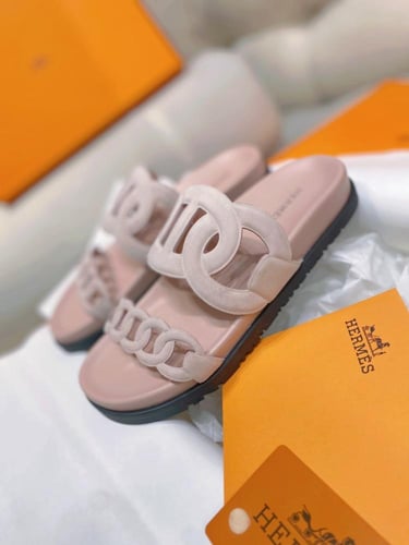 حذاء نسائي ماركة Hermès