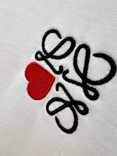 تي شيرت ماركة Loewe