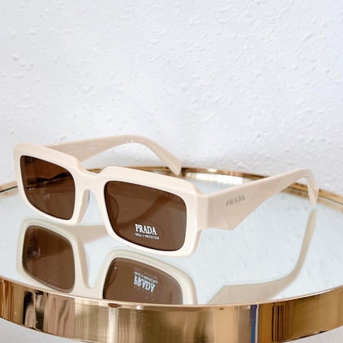 نظاره ماركة ‏Prada