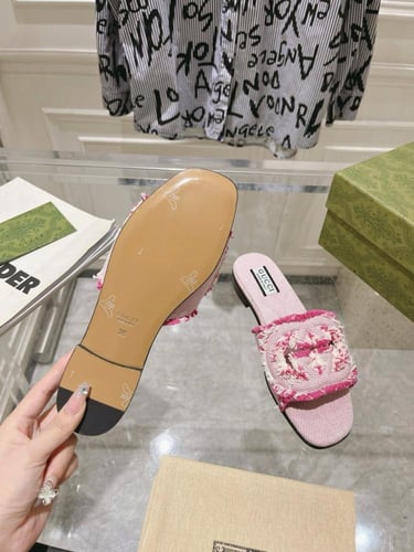حذاء نسائي ماركة ‏Gucci