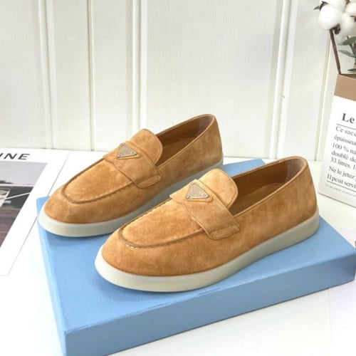 حذاء نسائي ماركة prada